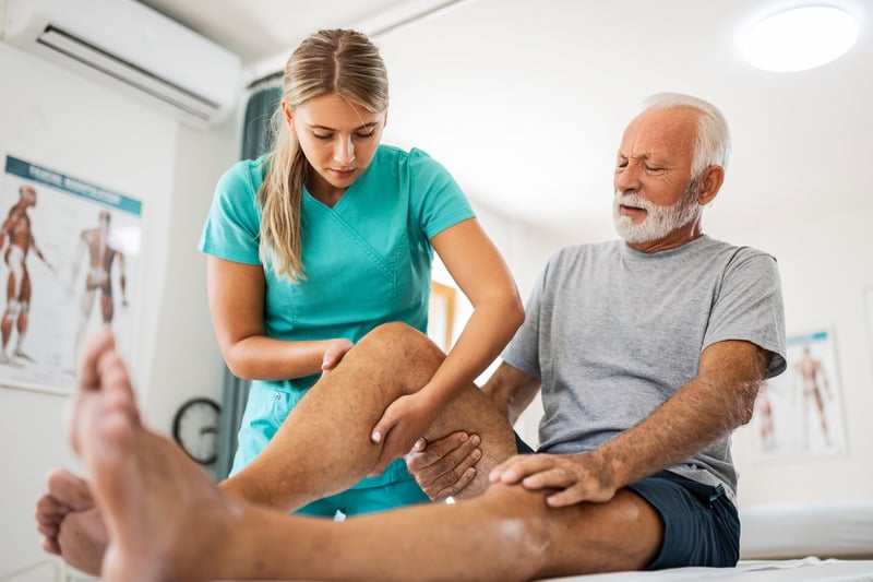 ACL Reconstruction Surgery: Procedure & Recovery