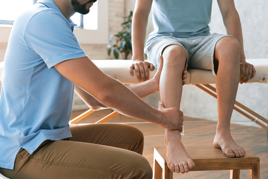 Knee Pain Relief Physiotherapy After ACL Reconstruction